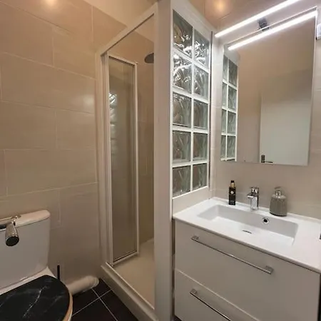 Cozy Flat Near Paris Apartment *