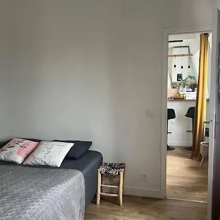 Cozy Flat Near Paris Apartment *