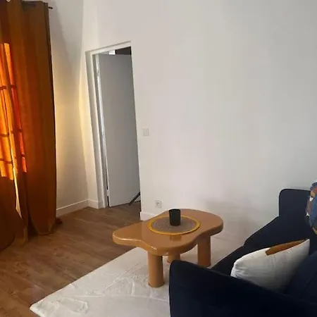 Cozy Flat Near Paris Apartment *