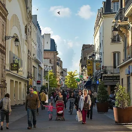 Cozy Flat Near Paris Daire *